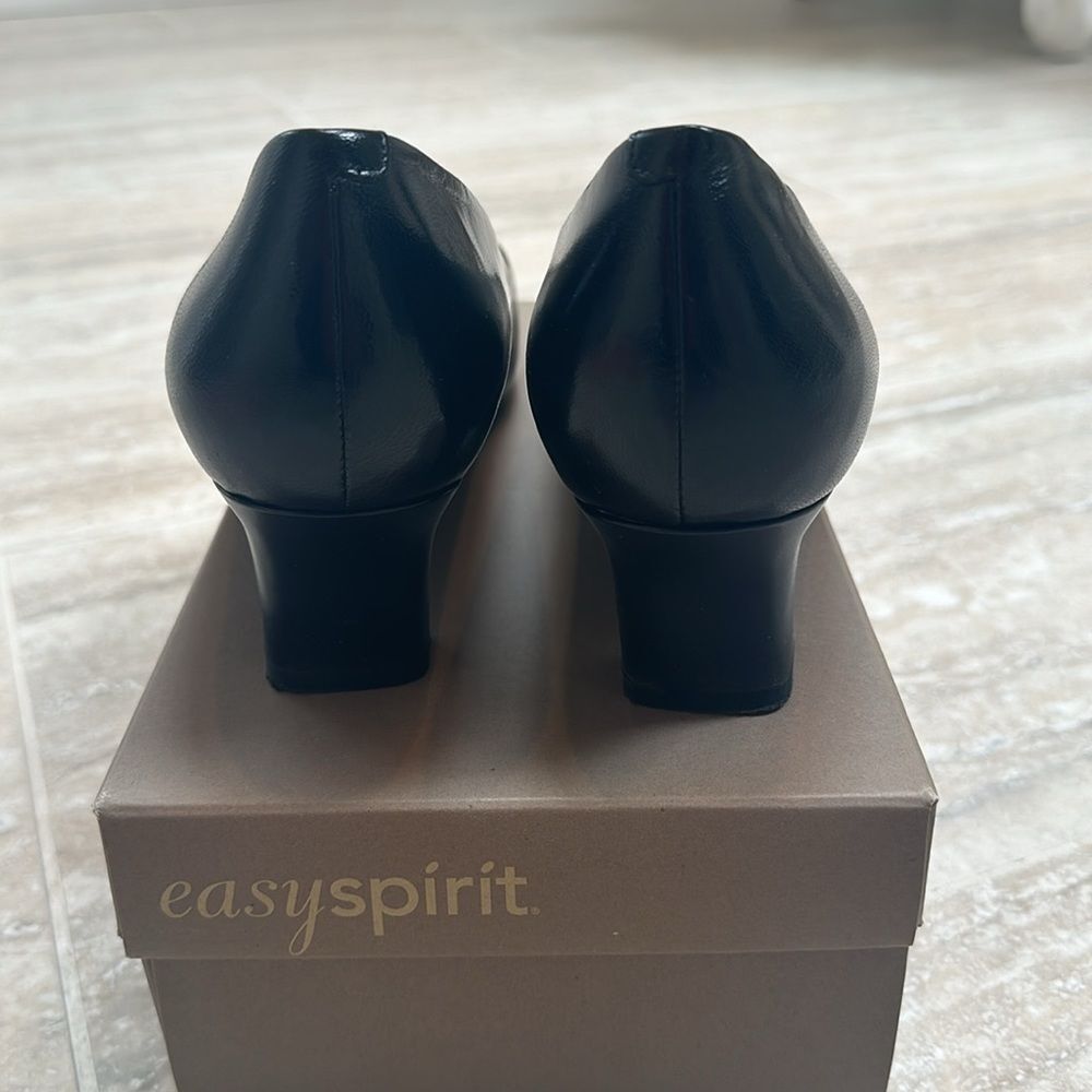 Easy Spirit Escaridad Black pump – size 9 1/2 - Picture 6 of 8